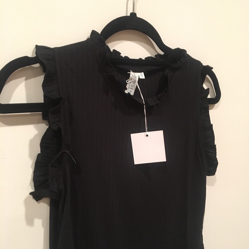 More coming soon! GWYNETH High neck ruffle tank - Picture 7 of 8